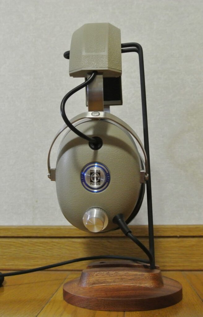 KOSS PRO4AA の左側画像